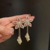 Natna Shop jewellery gold Golden Flower Crystal Earrings